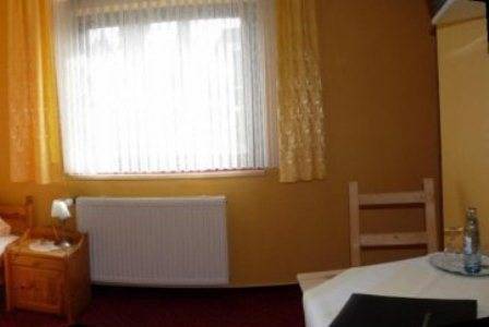 Imagen de la habitación del Hotel Garni Haus Sch&ouml;nberger. Foto 3