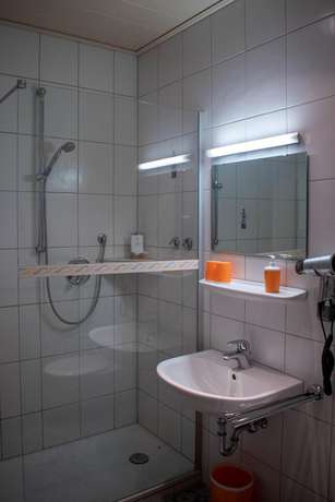 Imagen de la habitación del Hotel Garni Illertal. Foto 7