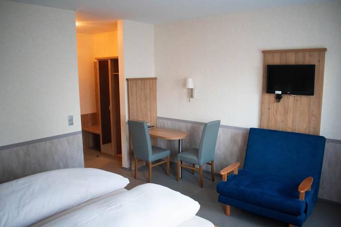Imagen de la habitación del Hotel Garni Illertal. Foto 9