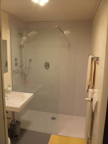 Imagen de la habitación del Hotel Garni Illertal. Foto 19