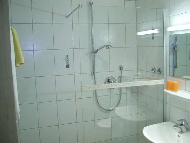 Imagen de la habitación del Hotel Garni Illertal. Foto 20