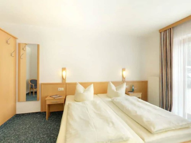 Imagen de la habitación del Hotel Garni Jagermo. Foto 10