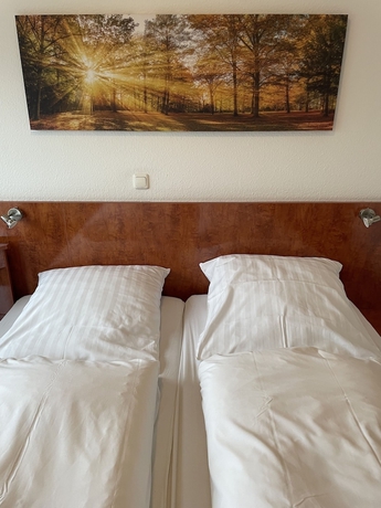 Imagen de la habitación del Hotel Garni Merkenich. Foto 3