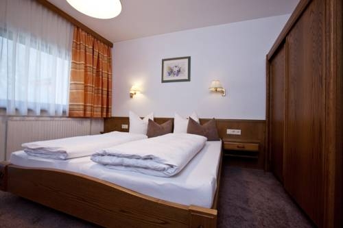 Imagen de la habitación del Hotel Garni Mirabell. Foto 21