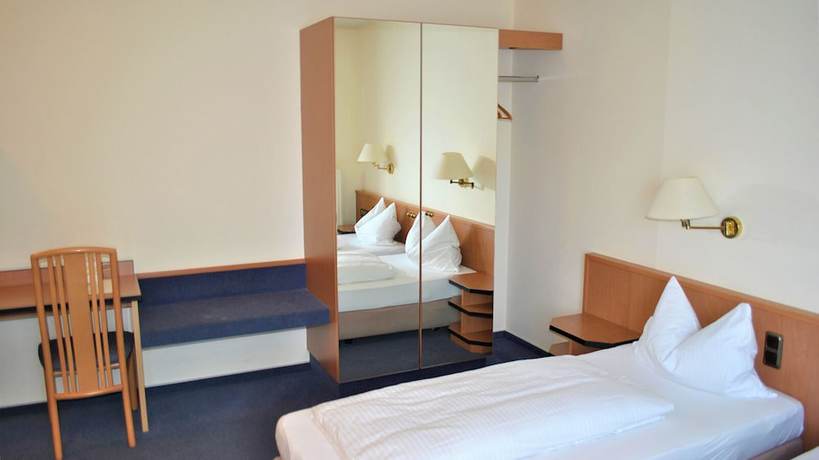 Imagen de la habitación del Hotel Garni Niedernhausen. Foto 4