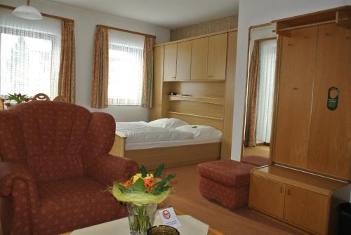 Imagen de la habitación del Hotel Garni Post. Foto 8