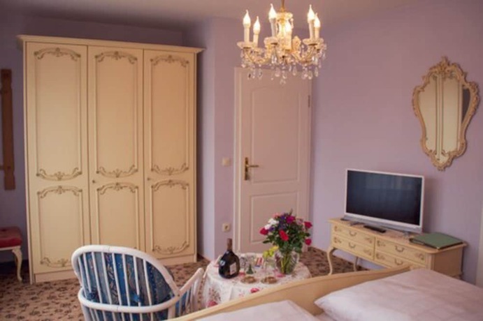 Imagen de la habitación del Hotel Garni Regina, G&ouml;&szlig;weinstein. Foto 6