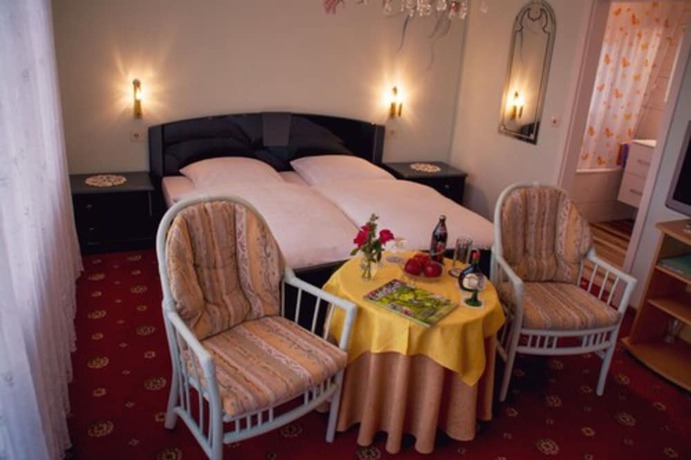 Imagen de la habitación del Hotel Garni Regina, G&ouml;&szlig;weinstein. Foto 14