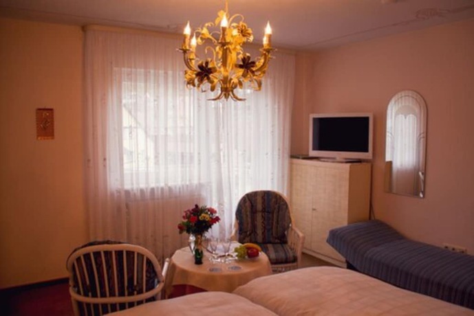 Imagen de la habitación del Hotel Garni Regina, G&ouml;&szlig;weinstein. Foto 17