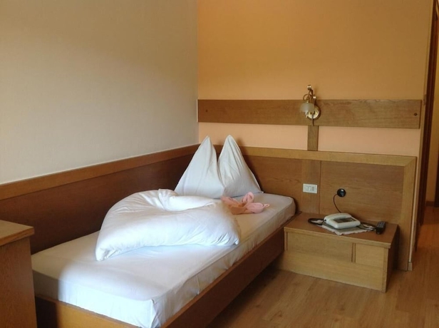 Imagen de la habitación del Hotel Garni Savoy. Foto 6