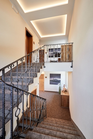 Imagen de los interiores del Hotel Garni Savoy. Foto 15