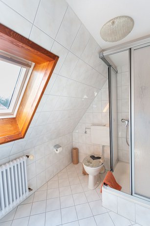 Imagen de la habitación del Hotel Garni Silberdistel. Foto 18