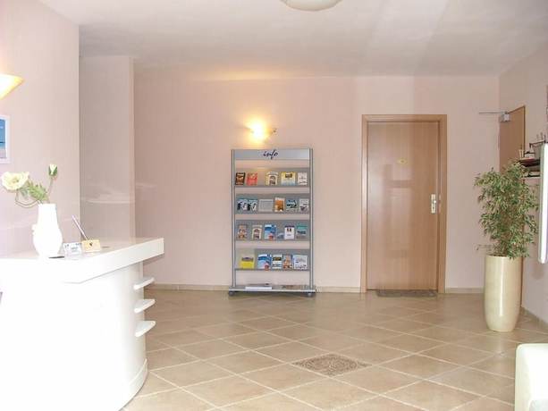 Imagen de los interiores del Hotel Garni Thule. Foto 20