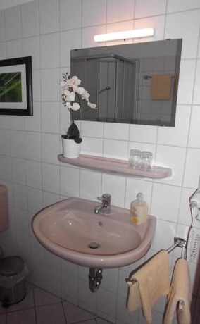 Imagen de la habitación del Hotel Garni Th&uuml;ringer Klo&szlig;Theater. Foto 10