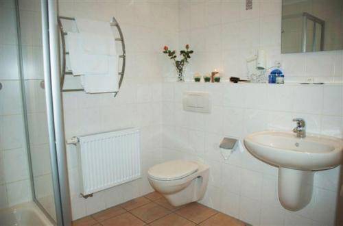 Imagen de la habitación del Hotel Garni Viktoria, Sohren. Foto 4