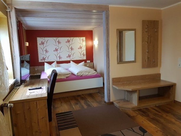 Imagen de la habitación del Hotel Garni Zur Krone. Foto 2