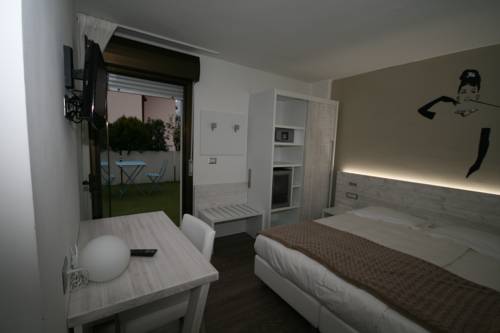 Imagen de la habitación del Hotel Garn&igrave; Villa Maria. Foto 9
