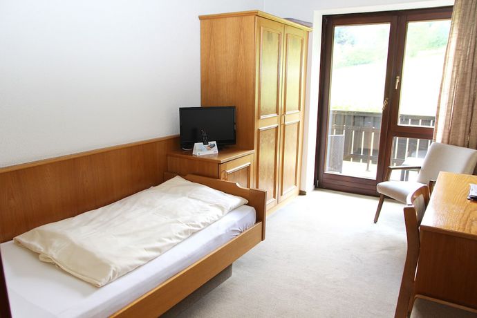 Imagen de la habitación del Hotel Gassbachtal and Nibelungen Caf&eacute;. Foto 11