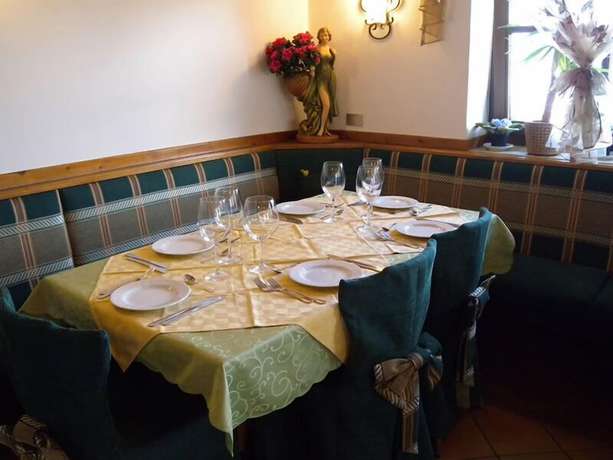 Imagen del bar/restaurante del Hotel Gasthof Hoerschwang. Foto 6