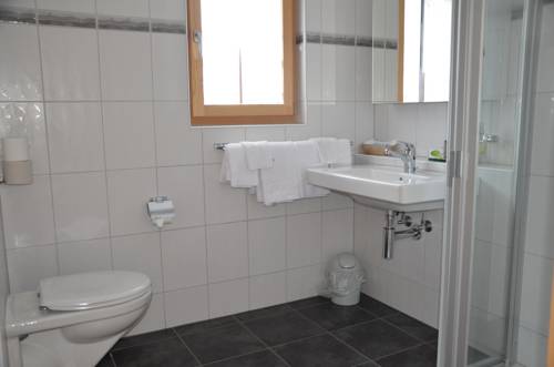 Imagen de la habitación del Hotel Gasthof Kreuz. Foto 3