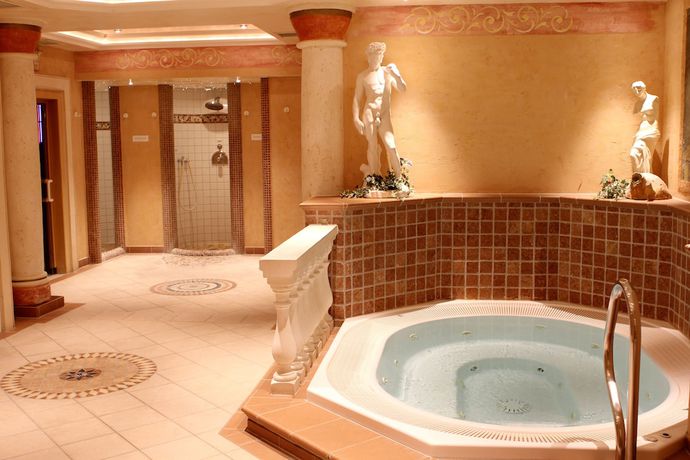 Imagen de la piscina del Hotel Gasthof Metzgerei Keindl. Foto 16