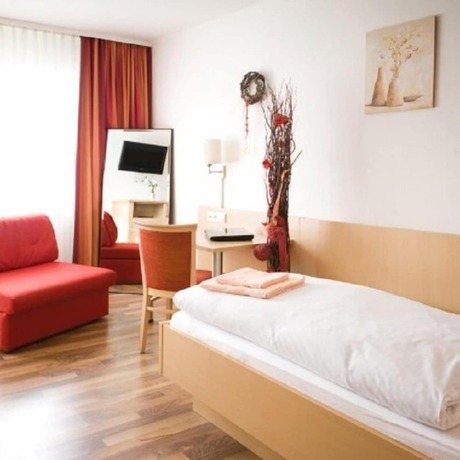 Imagen de la habitación del Hotel Gasthof Pension Riebel. Foto 6