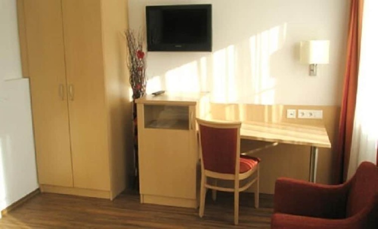 Imagen de los interiores del Hotel Gasthof Pension Riebel. Foto 8