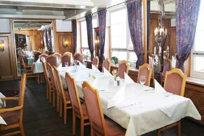 Imagen del bar/restaurante del Hotel Gasthof Sch&ouml;nblick. Foto 7