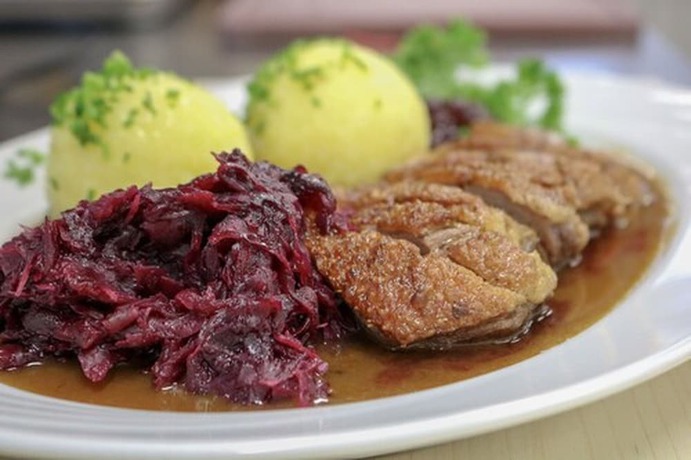 Imagen del bar/restaurante del Hotel Gasthof Zum Hirschen. Foto 10