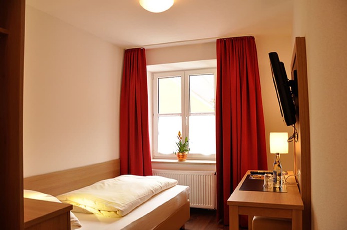 Imagen de la habitación del Hotel Gasthof zum Goldenen Lamm. Foto 13
