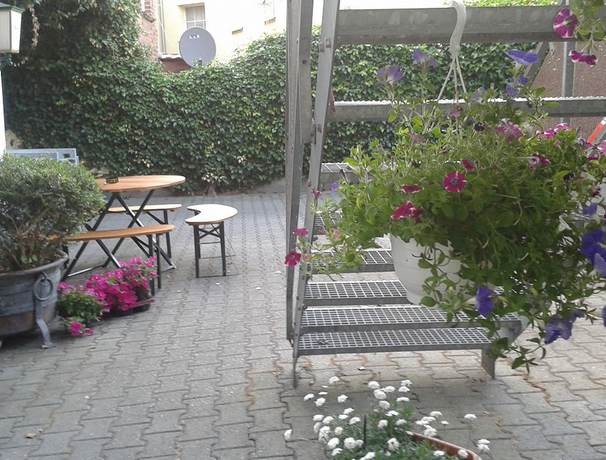 Imagen de los exteriores del Hotel Gastst&auml;tte Pfingsten. Foto 5