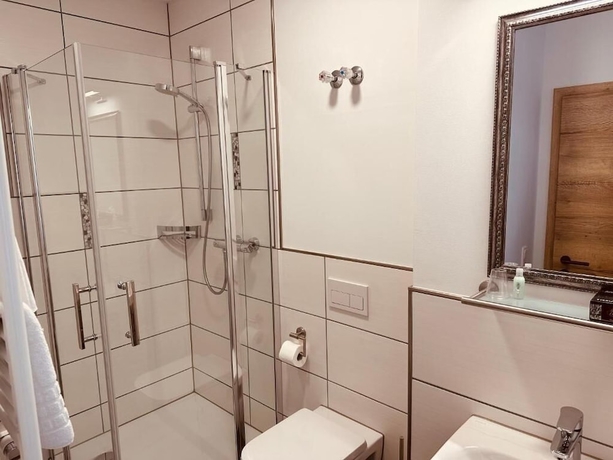 Imagen de la habitación del Hotel Gastst&auml;tte Weinbr&uuml;cke. Foto 7