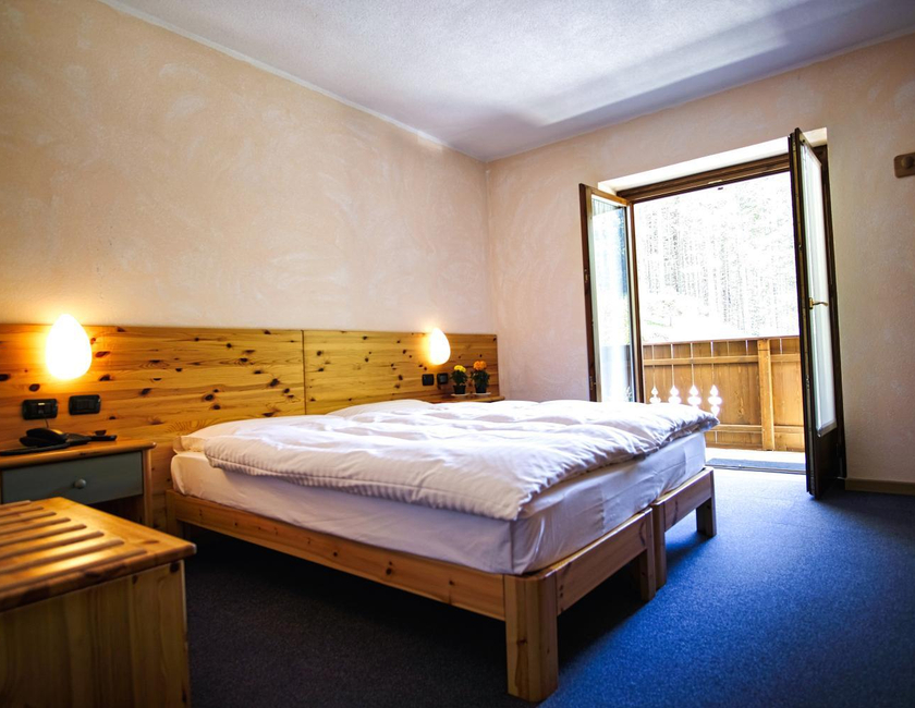 Imagen general del Hotel Gembro. Foto 11