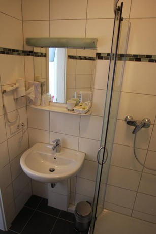 Imagen de la habitación del Hotel Gemini, Dusseldorf. Foto 17