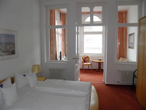 Imagen de la habitación del Hotel Germania. Foto 6