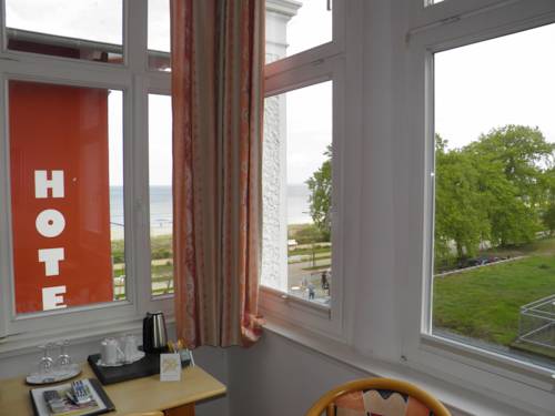 Imagen de la habitación del Hotel Germania. Foto 16