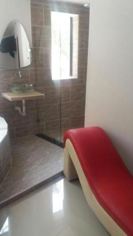 Imagen de la habitación del Hotel Girardot Real. Foto 9
