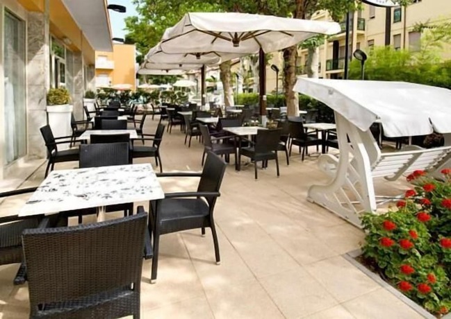 Imagen del bar/restaurante del Hotel Giuliana. Foto 18