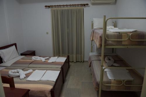 Imagen de la habitación del Hotel Glaros. Foto 10
