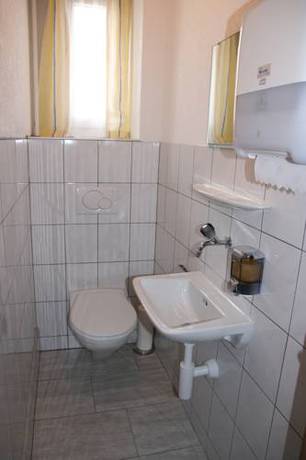 Imagen de la habitación del Hotel Gl&auml;rnisch Hof. Foto 9