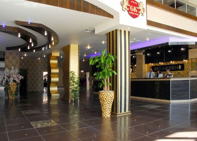 Imagen de los interiores del Hotel Golden King. Foto 17