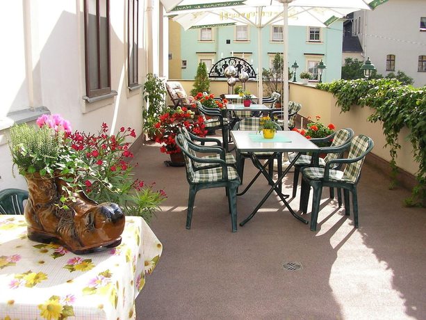 Imagen de los exteriores del Hotel Goldene Sonne, Annaberg-Buchholz. Foto 9