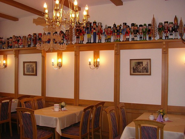 Imagen del bar/restaurante del Hotel Goldene Sonne, Annaberg-Buchholz. Foto 2