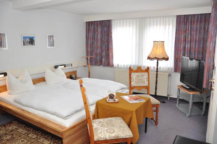 Imagen de la habitación del Hotel Goldene Sonne. Foto 3