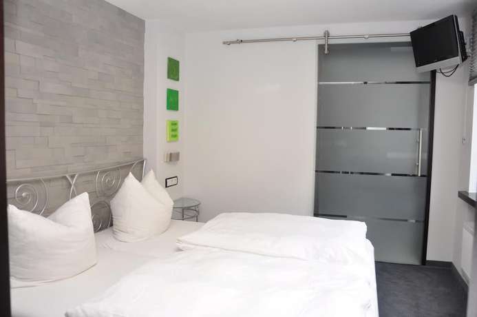 Imagen de la habitación del Hotel Goldene Sonne. Foto 13