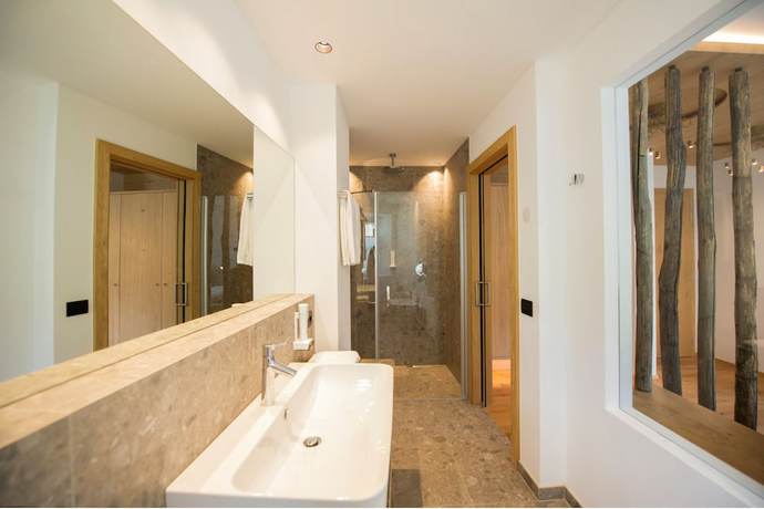 Imagen de la habitación del Hotel Goldene Traube. Foto 13