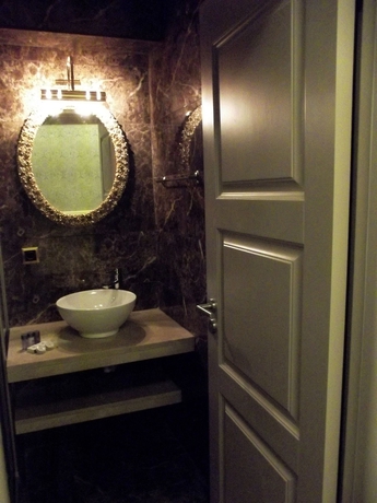 Imagen de la habitación del Hotel Goldengate. Foto 15