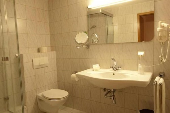 Imagen de la habitación del Hotel Goldinger. Foto 17