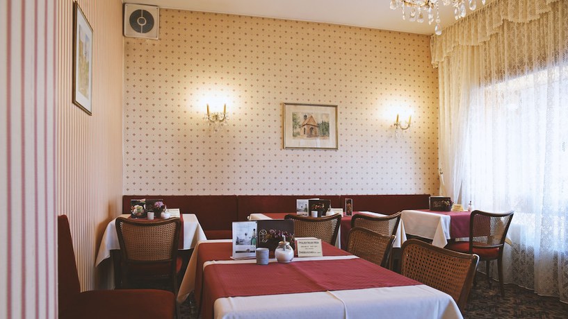 Imagen de los interiores del Hotel Goldinger. Foto 20