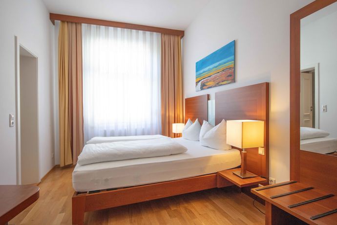 Imagen de la habitación del Hotel Graf Zeppelin. Foto 8